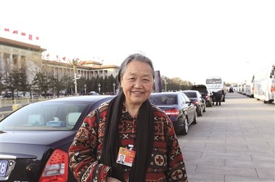 全國政協(xié)委員雷菊芳：促進(jìn)民族藥資源保護性開(kāi)發(fā)